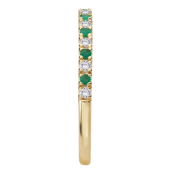 Diamond and Emerald Fashion Ring