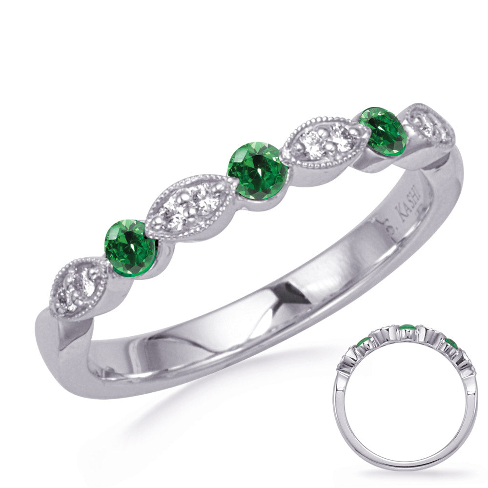 White Gold Emerald &amp; Diamond Ring